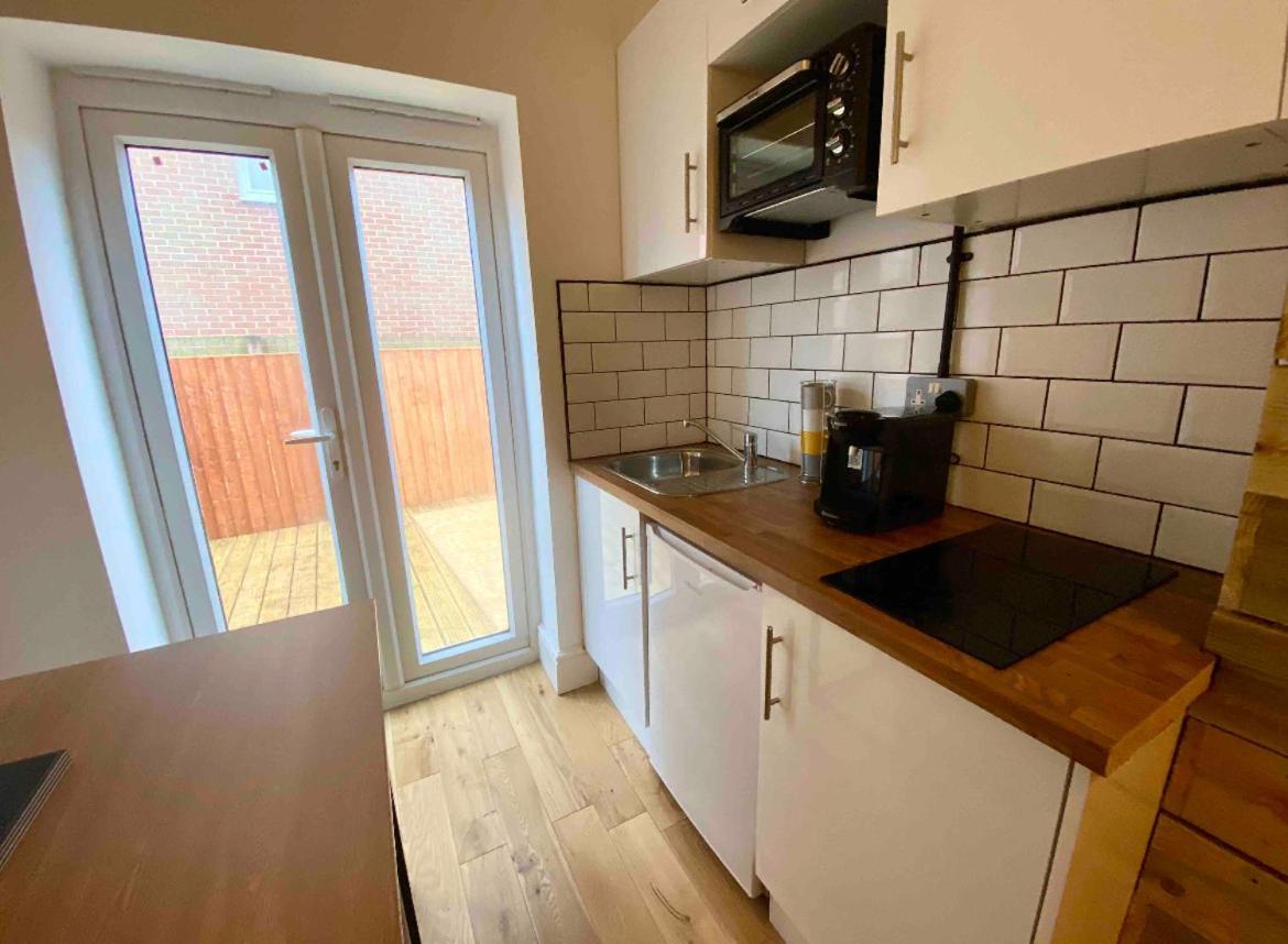 Flat 8, 10 St Johns Apartment บอร์นมัธ ภายนอก รูปภาพ